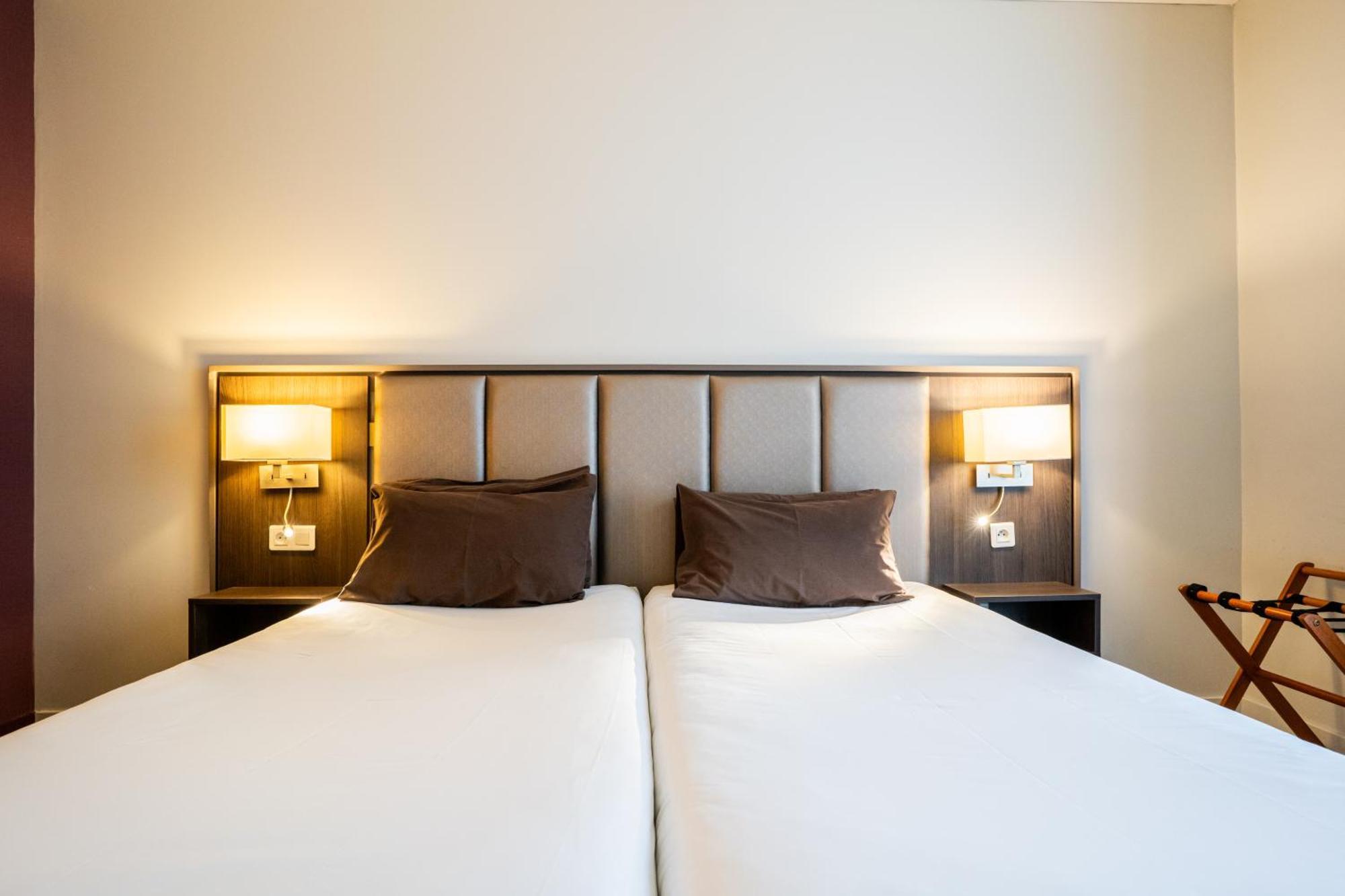 Hotel De Flore - Montmartre Париж Екстериор снимка